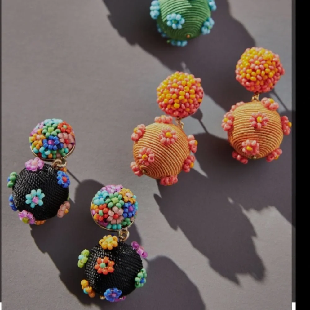 Anthropologie Suzanna Dai Flower Beaded Drop Earrings Black NWT - Picture 4 of 11